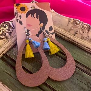 Faux leather and tassel earring so